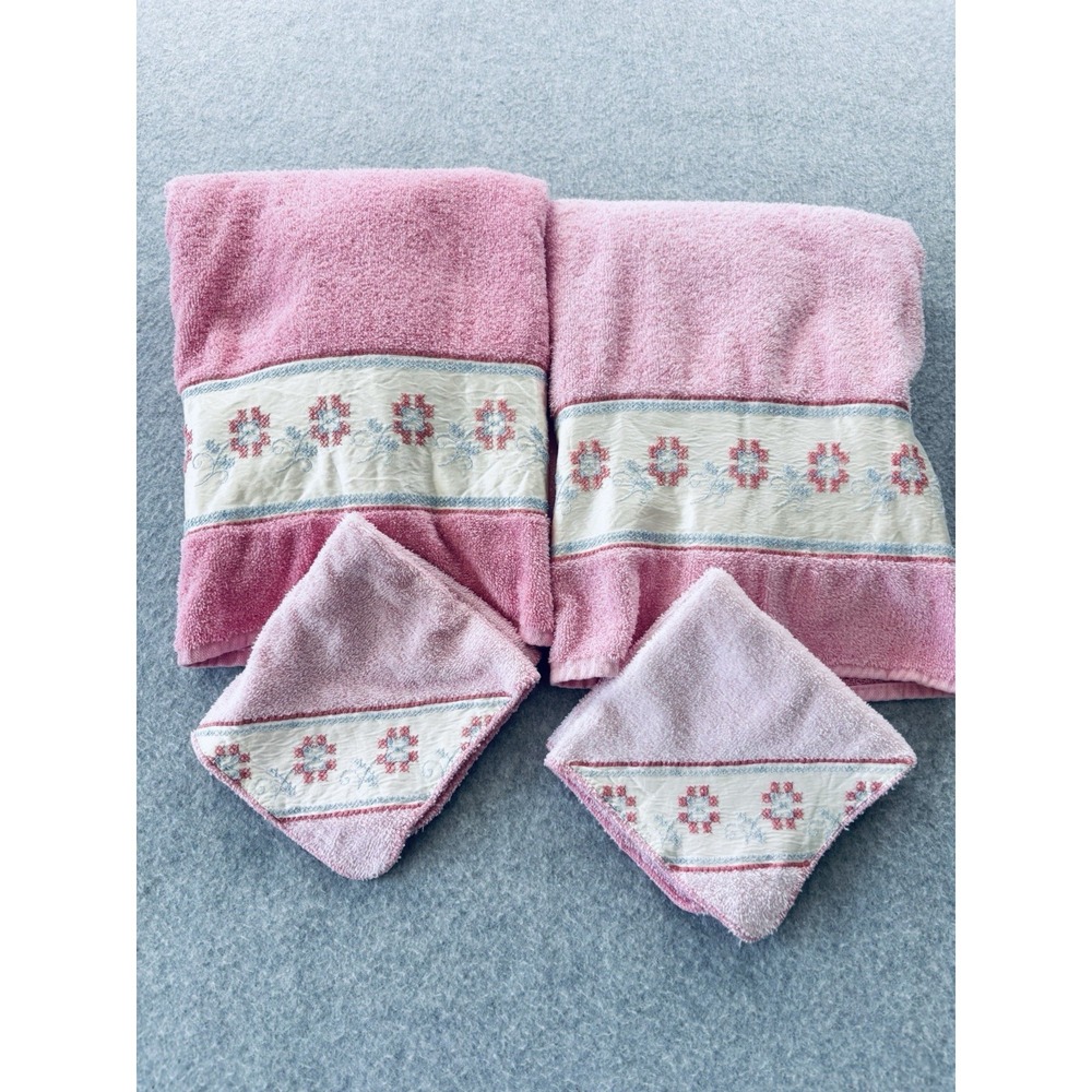 Vintage Letters Inc Bath Towels & Washcloths Pink Satin Embroidered Trim Floral
